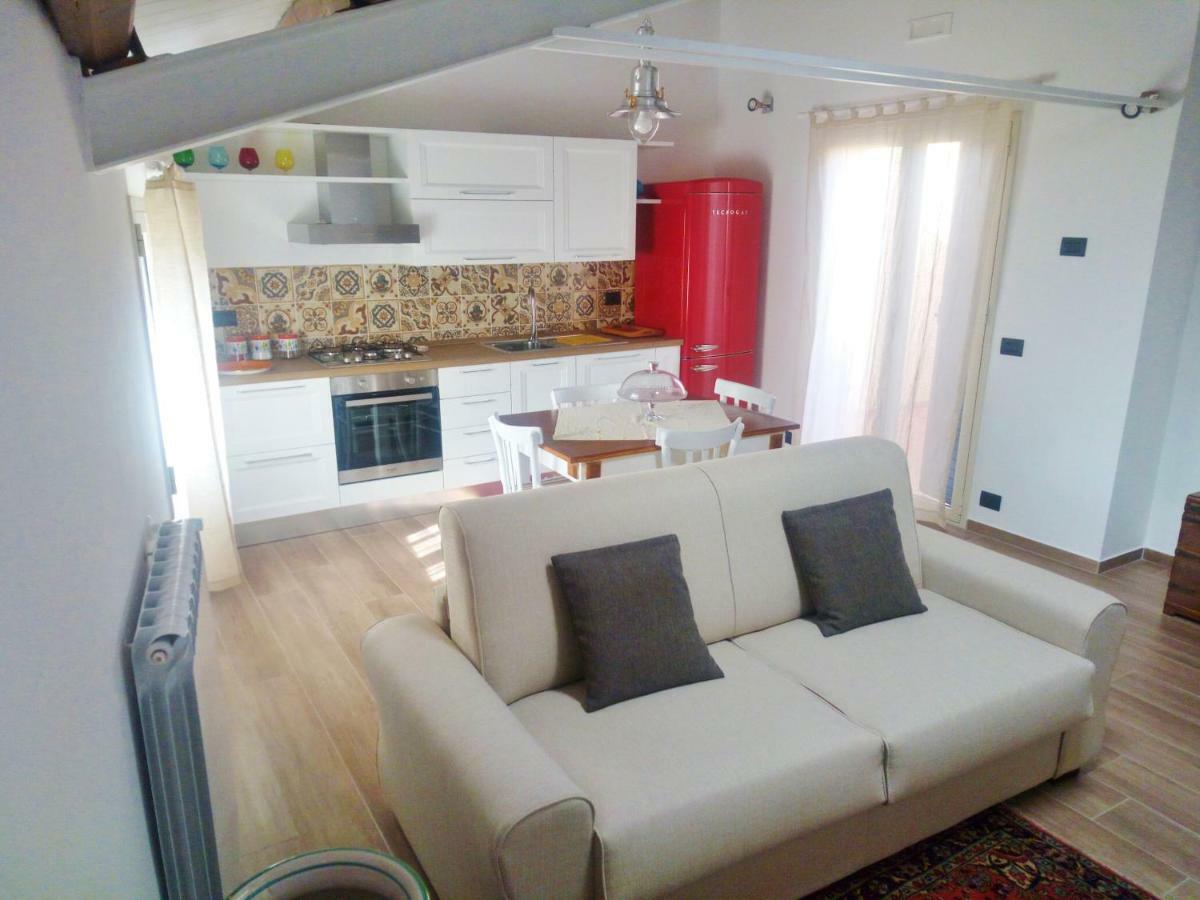 Sara'S Home Чефалу Екстериор снимка
